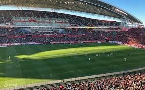 东体：申花像会学习却不会考试的优等生，背负过重的心理负担